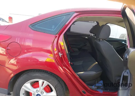 2014 Ford Focus Se z USA, uszkodzony, nr VIN 1FADP3F23EL350810